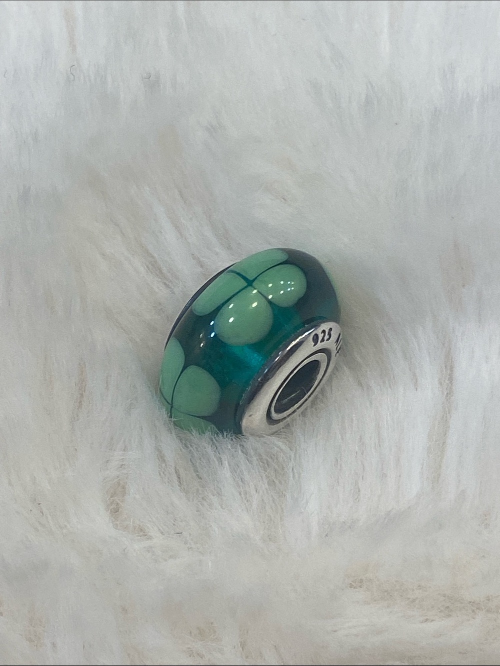 Kiss Me I’M Irish Clover Bead